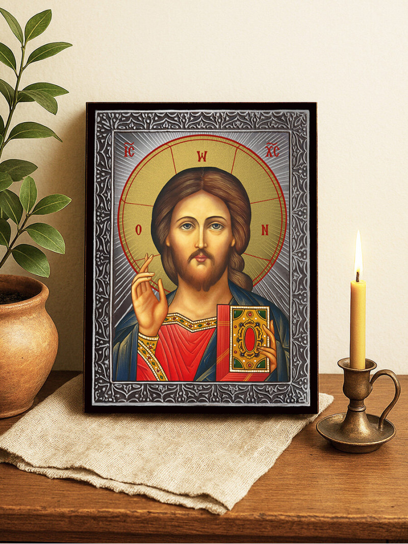 Icoană cu Domnul Atotțiitorul cu raze argintii decorative