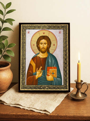 Icoană din argint cu Iisus Hristos Pantocrator cu fundal argintiu și ramă aurită