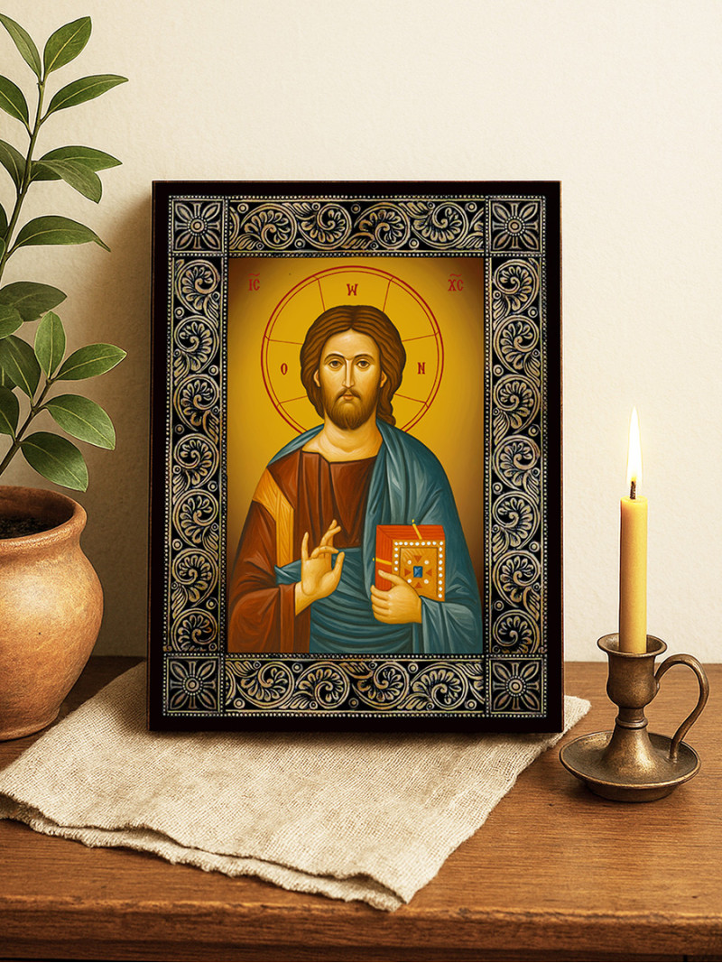Icoană cu Iisus Hristos Pantocrator cu ramă decorativă cu motive florale