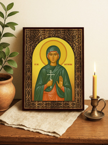 Icoană cu Sfânta Antonina cu arcadă florală din lemn