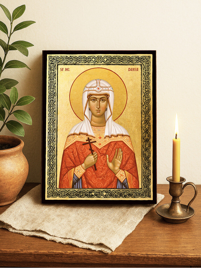 Icoană aurită cu Sfânta Daria și ramă decorativă