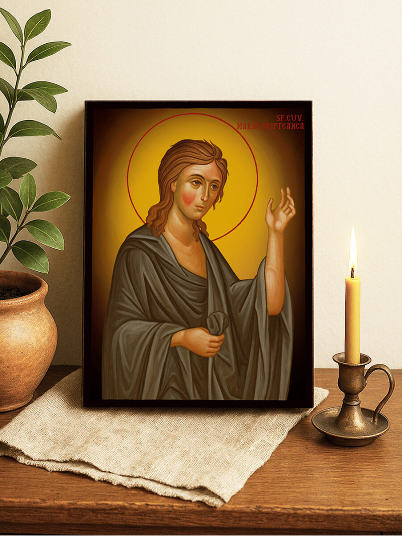 Icoană cu Sfânta Maria Egipteana cu fundal galben luminos