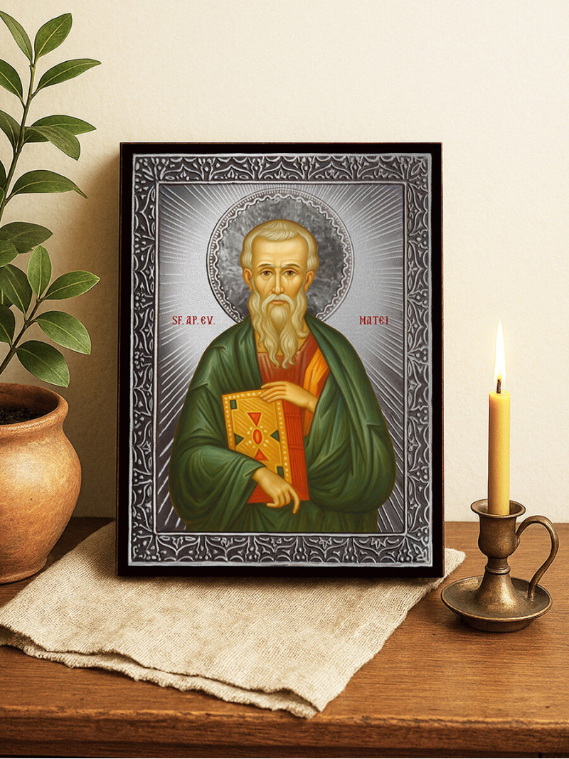 Icoană din argint cu Sfântul Apostol Matei și raze decorative