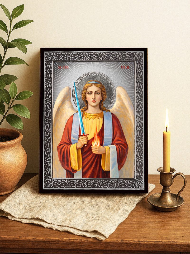 Icoană cu Sfântul Arhanghel Uriil cu raze argintii decorative