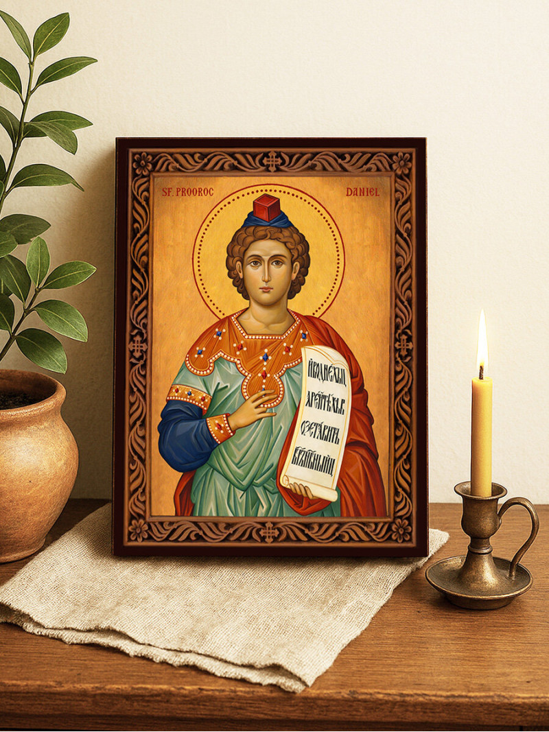 Icoană cu Sfântul Daniel cu ramă decorativă rustică