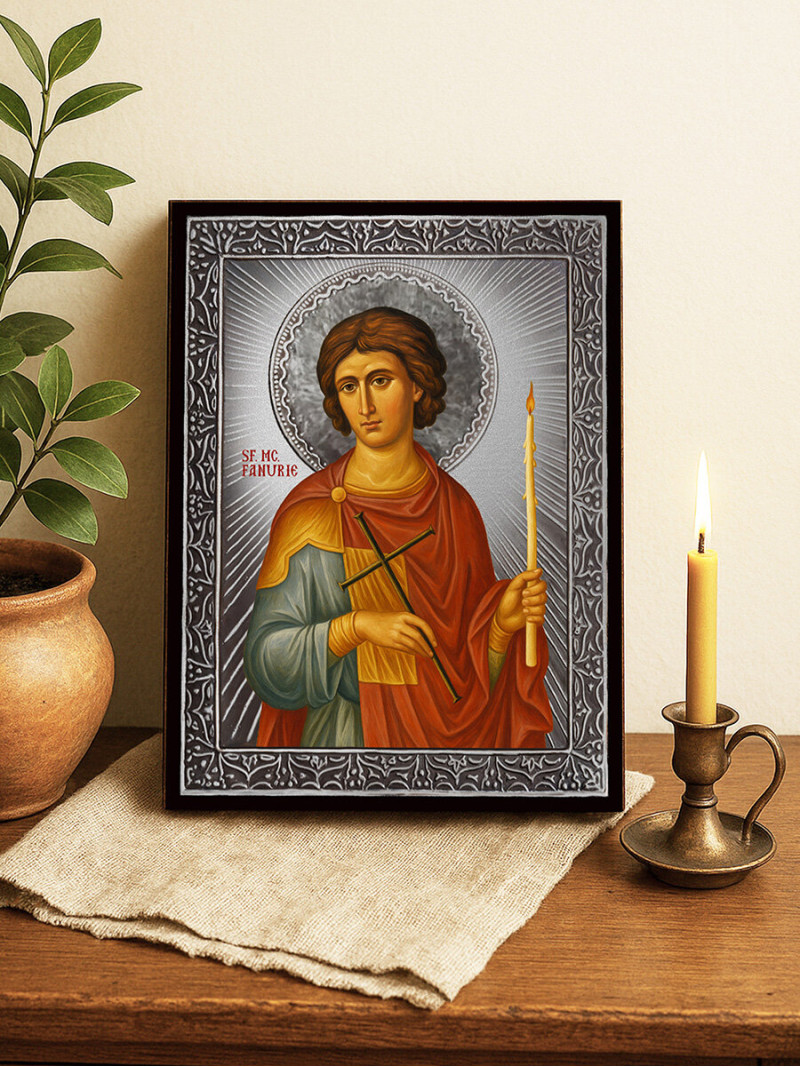Icoană cu Sfântul Fanurie cu raze argintii decorative