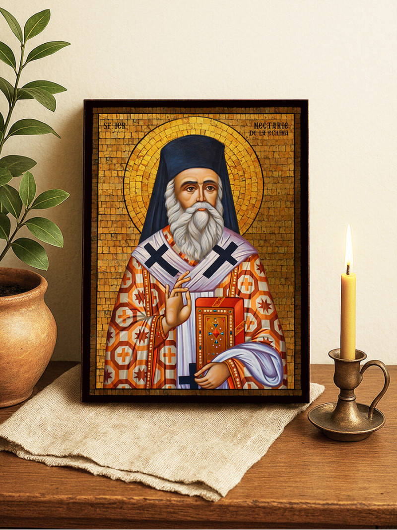 Icoană aurită cu Sfântul Nectarie Egineanul și mozaic decorativ