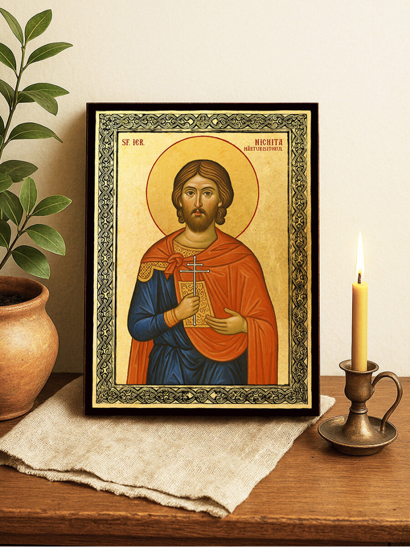 Icoană aurită cu Sfântul Nichita și ramă decorativă