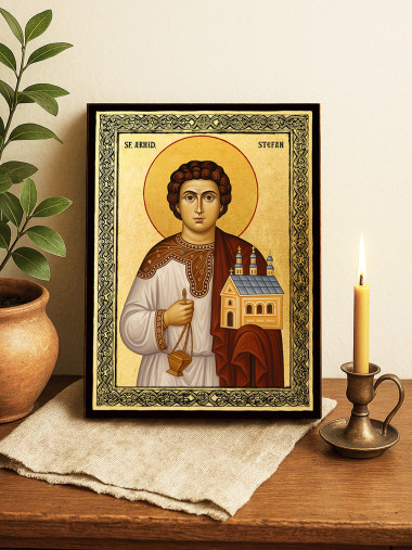 Icoană aurită cu Sfântul Ștefan cu fundal și ramă aurie decorativă