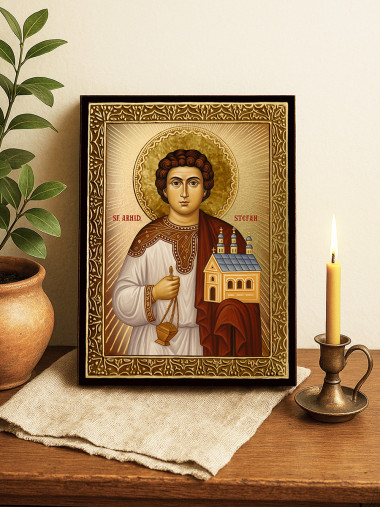 Icoană aurită cu Sfântul Ștefan cu raze decorative și ramă