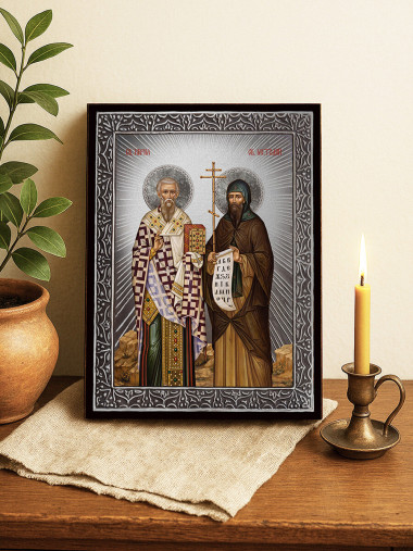 Icoană cu Sfinții Chiril și Metodiu cu raze argintii decorative