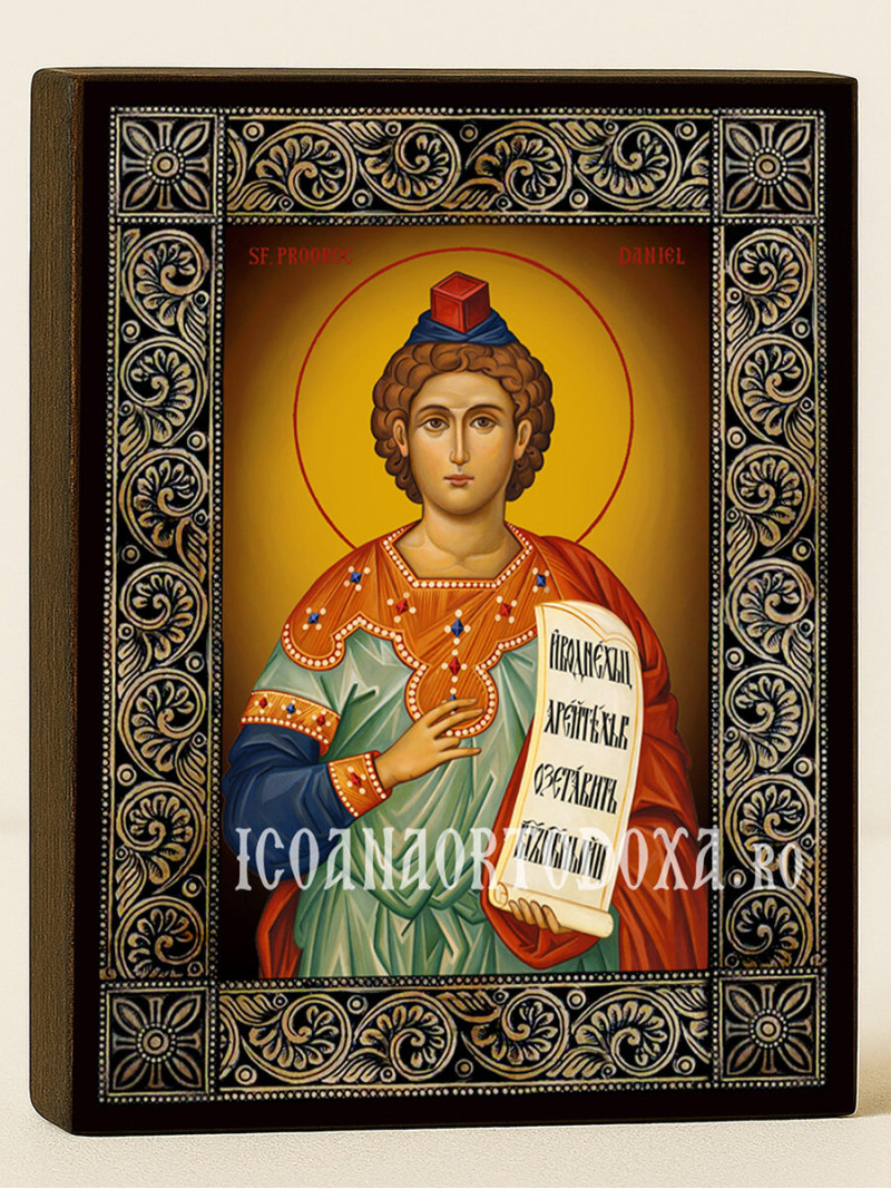 Icoană cu Sfântul Daniel și ramă florală decorativă